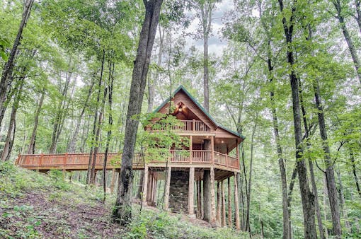 Canopy Ridge Treehouse