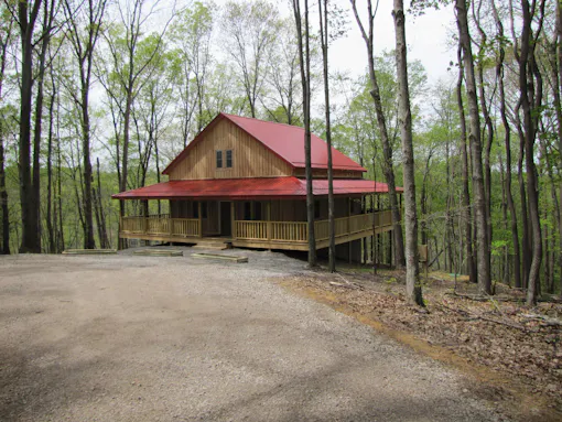 Oak Leaf Cabin