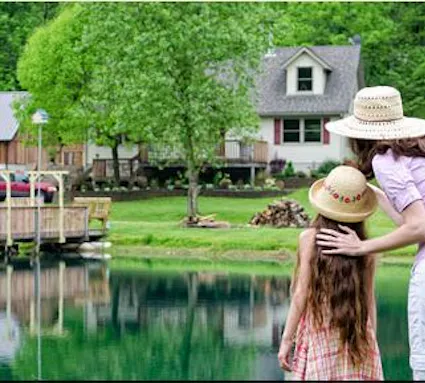 Lotus Lake Lodge