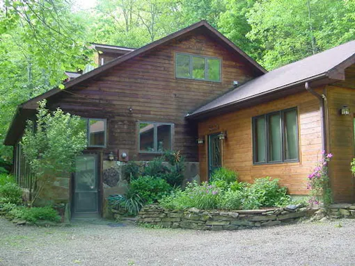 Lazy Lane Cabins Ltd