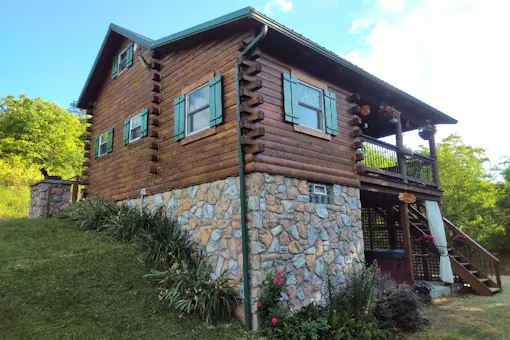 Laurel Springs Farm & Cabins