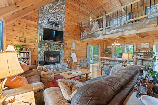 Rustic Ridge Lodge
