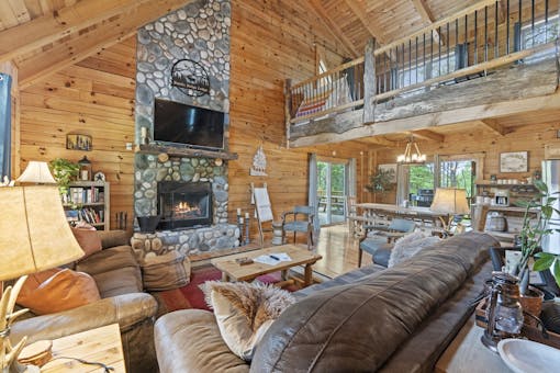 Rustic Ridge Lodge