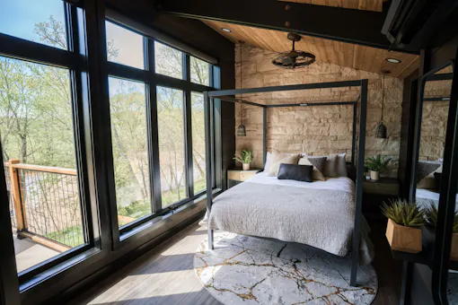 Hideaway on the Hocking
