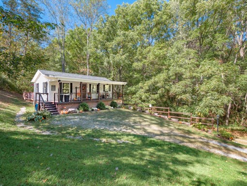 Walnut Lane Cottage